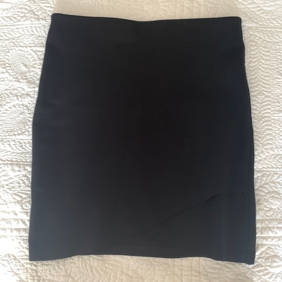 Aritiza - Talula Pencil Skirt - Picture 2 of 4